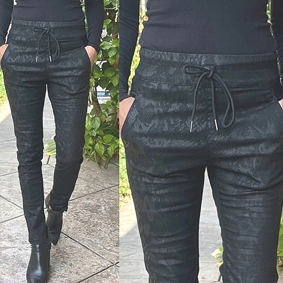 Bevy Flog Shely Snakeskin Python Print Pull On Drawstring Pants Slim Tapered 28 - Picture 1 of 13